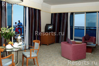 Le Meridien Al Aqah Beach Resort 9